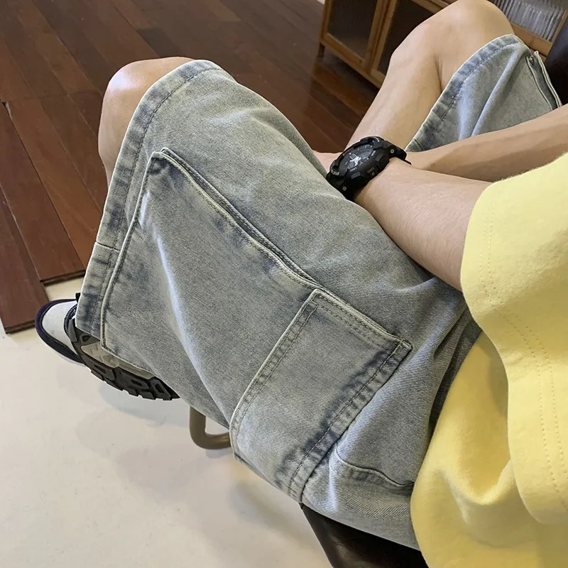 Mens Fashion Cargo Pants - กางเกงยีนส์ขาสั้นทรงคาร์โก้สไตล์เกาหลีสำหรับผู้ชาย รุ่นบางใส่สบายช่วงฤดูร้อน สไตล์ญี่ปุ่นย้อนยุค แบรนด์แฟชั่นลำลอง ล้างสีแบบวินเทจ ความยาวห้าส่วน